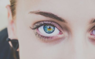 Que signifie la forme de vos sourcils ?